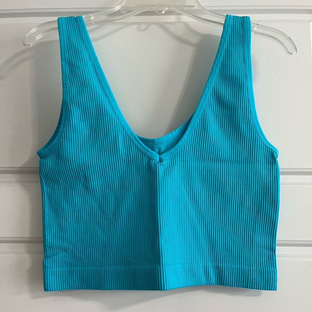 Colsie Ribbed Seamless Reversible Blue Athletic Top